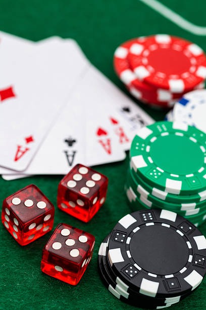 Andar Bahar card game layout with dealer and betting interface